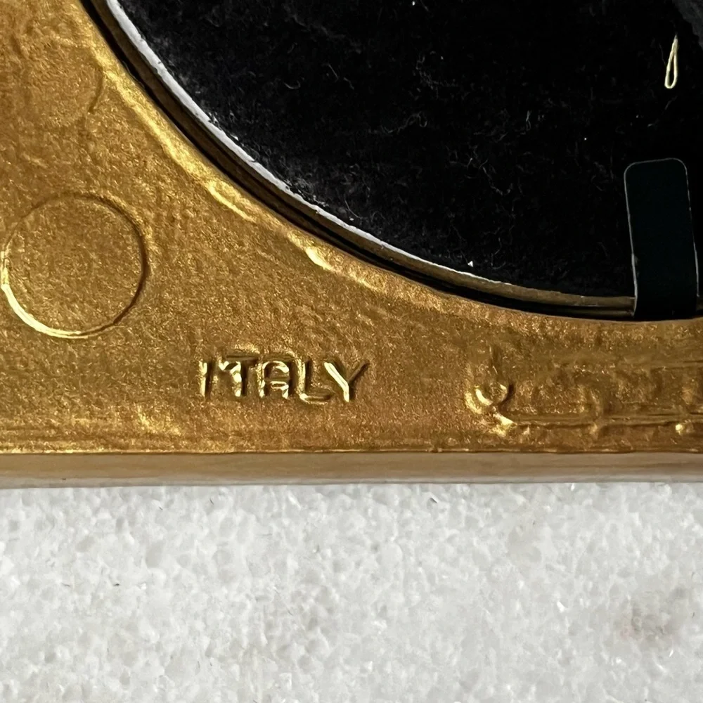 Baroque-style photo frame by Euromarchi, Italy gold ornate oval opening NEW…wood